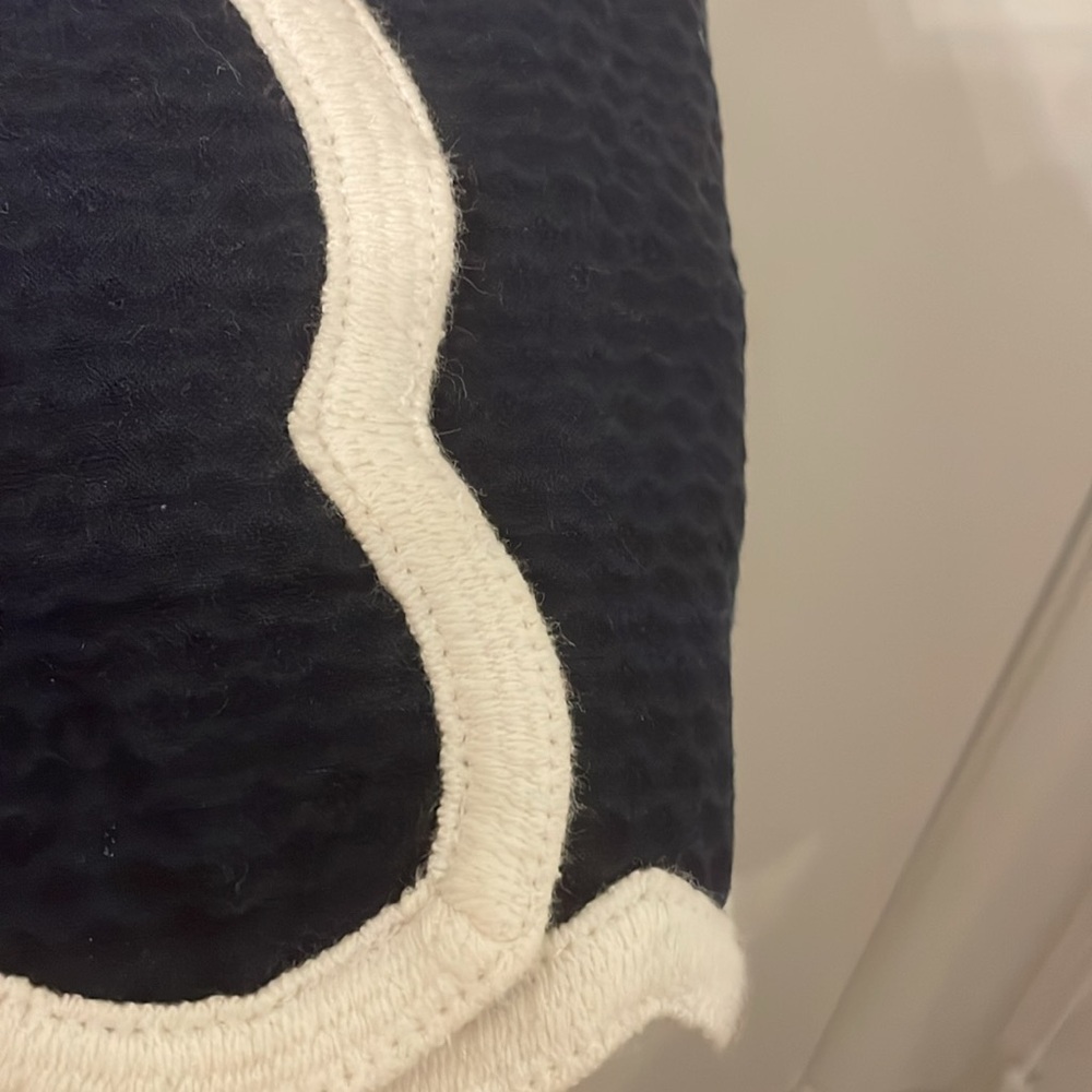 Lilly Pulitzer Blue and White Scalloped Mini Skort - Picture 3 of 6